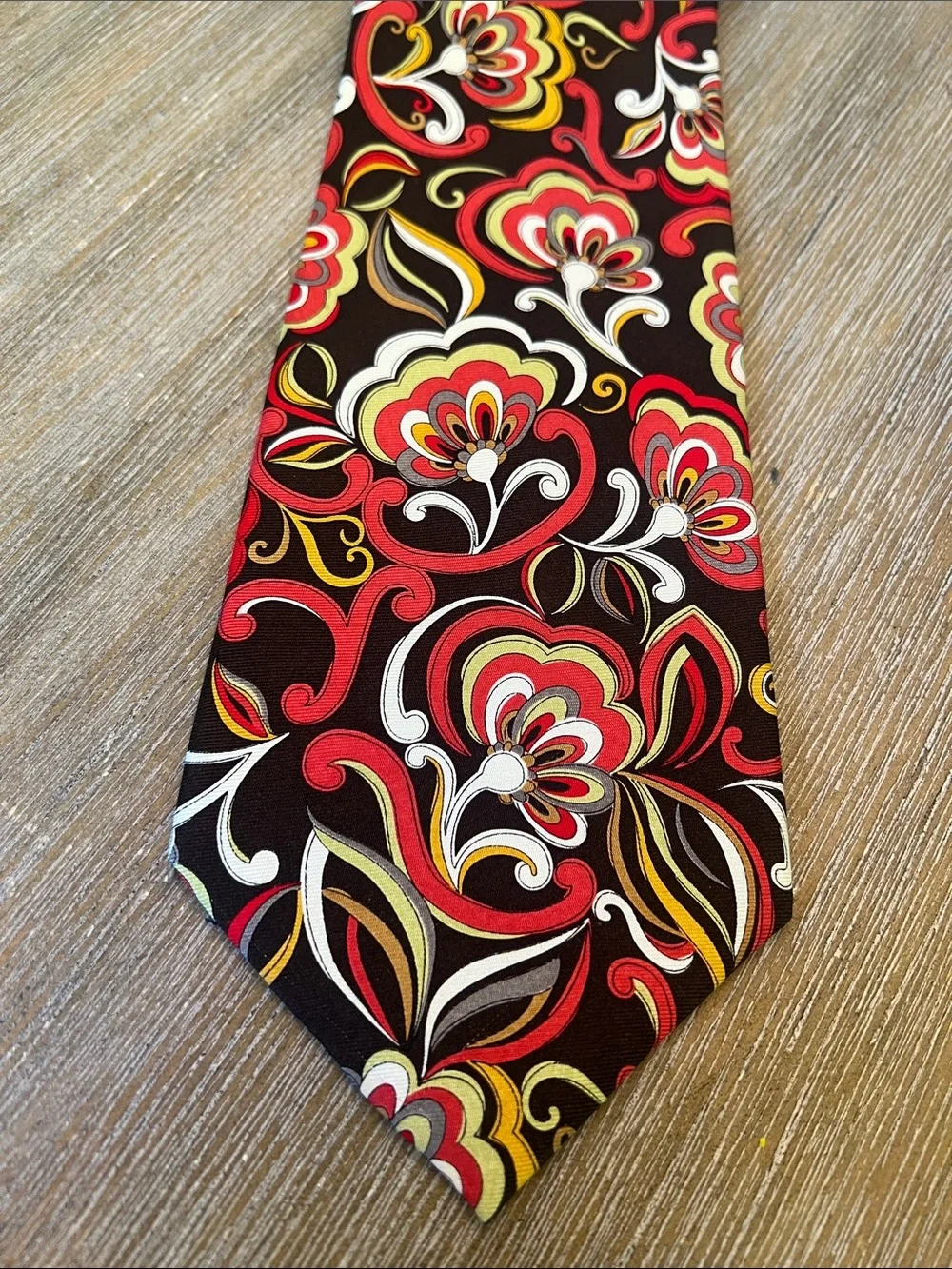 Vera Bradley Men's Brown Floral Pattern Tie with Red and Gold Accents
